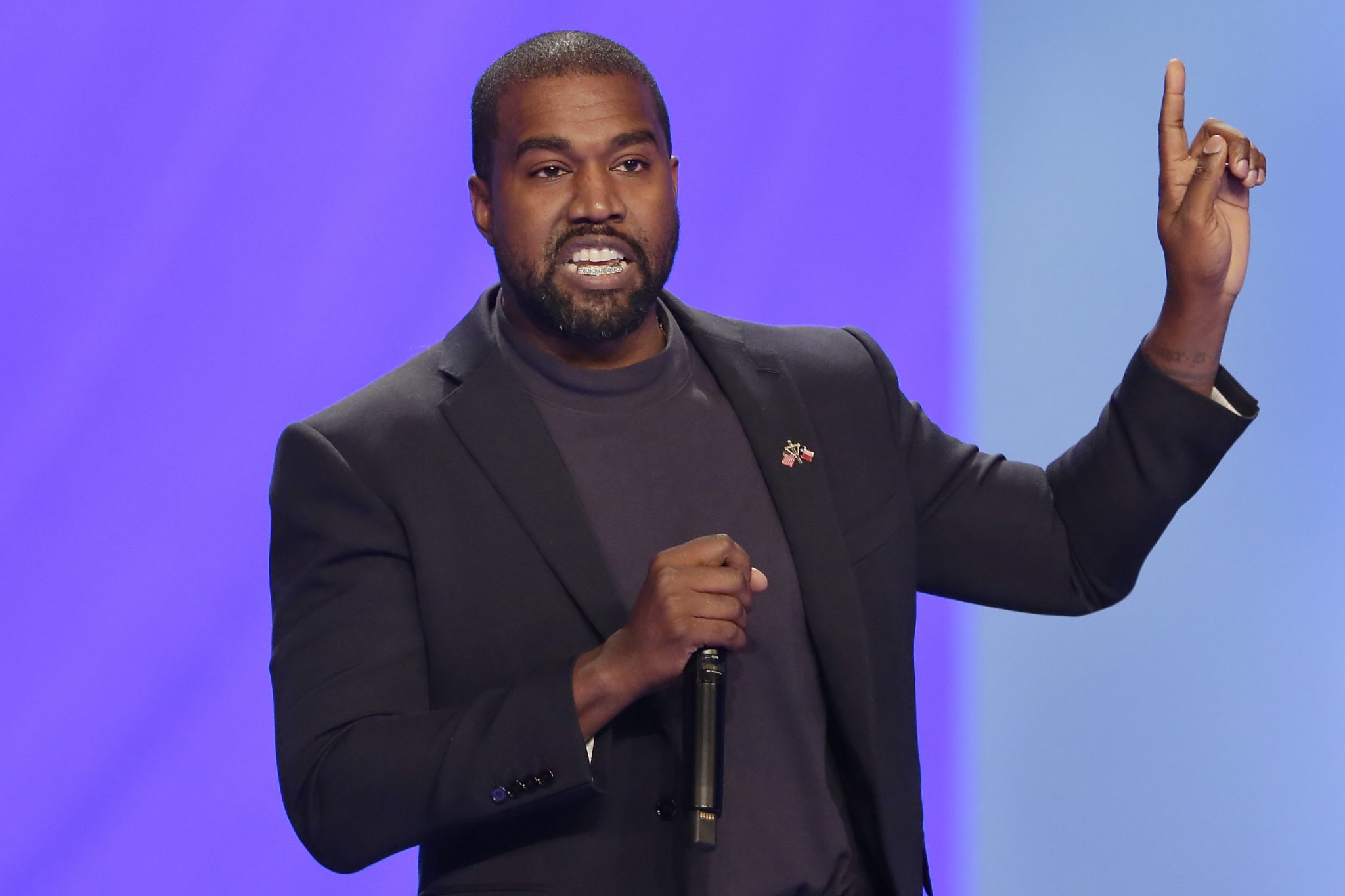 Kanye West: Tôi Sẽ Bỏ Ra 33 Tỷ USD Để Mua Lại Universal Music Group