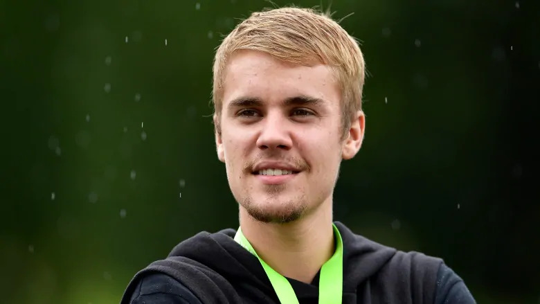 Justin Bieber Chia Sẻ Về Việc Lợi Dụng Chất Kích Thích Và Vấn Đề Tâm Lý Trong Quá Khứ
