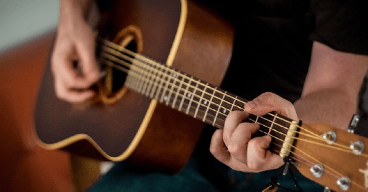6 Hợp Âm Guitar Huyền Thoại Từ Những Tên Tuổi Đầu Thế Giới