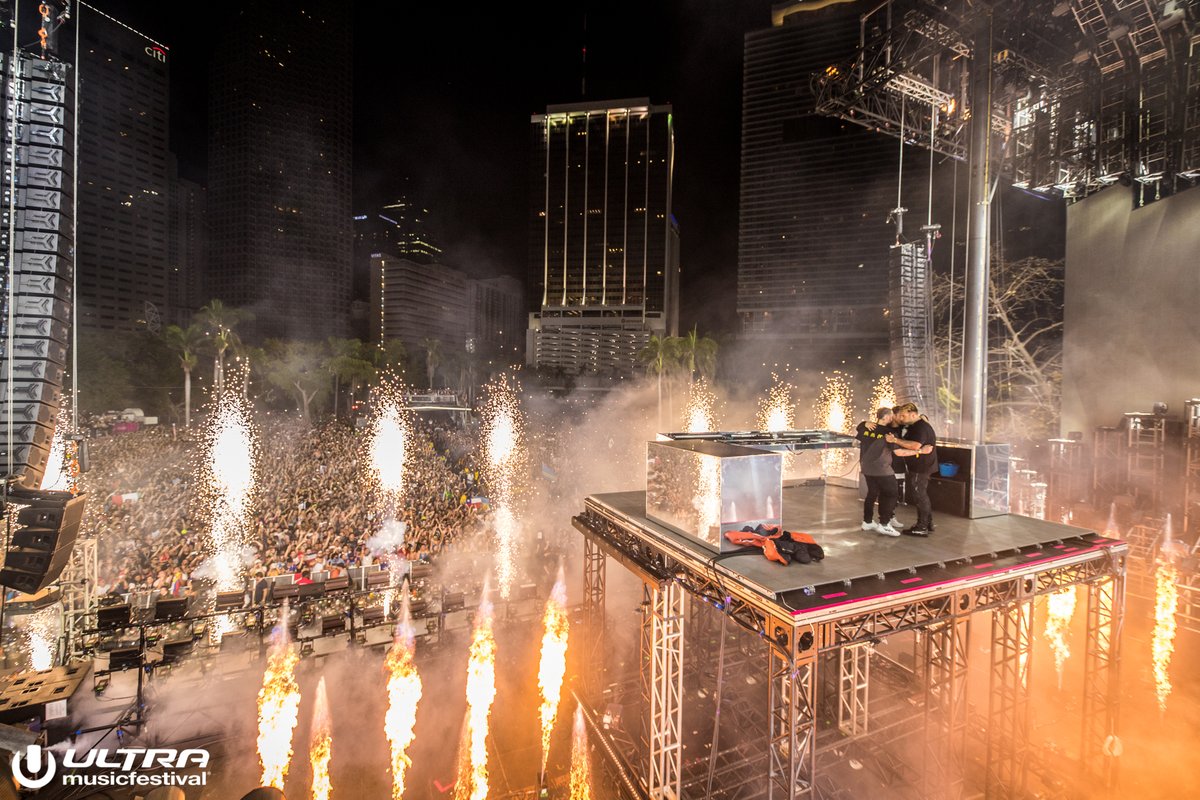 Production Của Swedish House Mafia Hé Lộ Về Thiết Kế Sân Khấu Tại Ultra Music Festival
