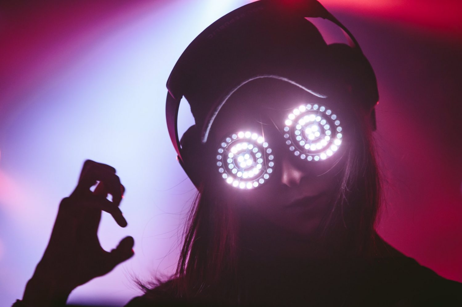 Rezz Debut EP Beyond The Senses Với Buổi Livestream Sử Dụng Công Nghệ VR