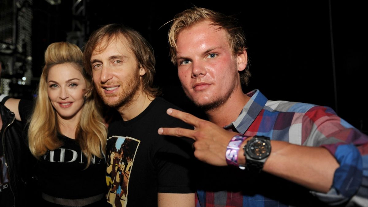 David Guetta Chơi Ca Khúc Tri Ân Độc Nhất Tại Avicii Tribute Concert