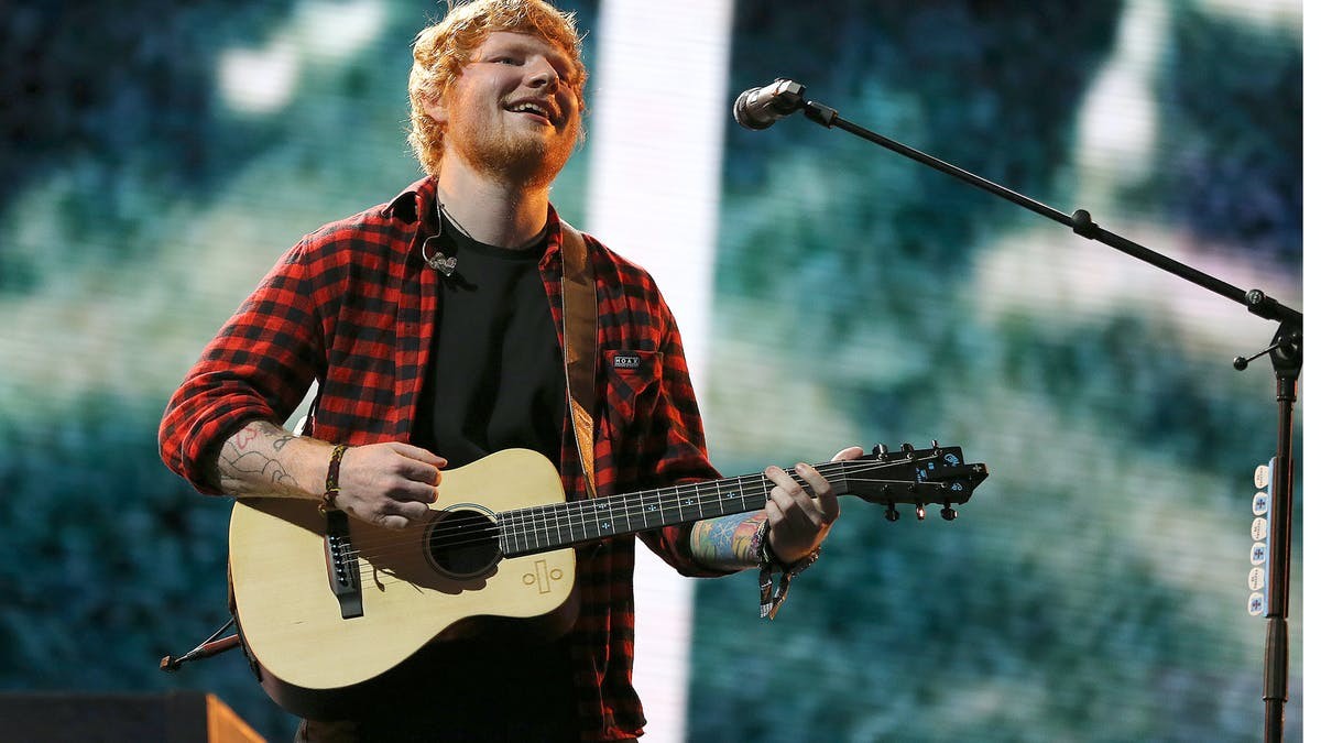 “Shape Of You” Của Ed Sheeran Trở Thành Bài Hát Đầu Tiên Trên Spotify Cán Mốc Ba Tỷ Lượt Stream