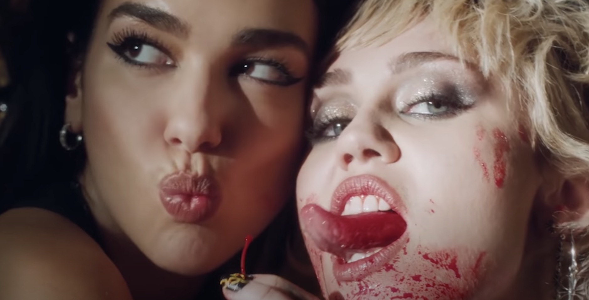 Miley Cyrus Chia Sẻ Teaser Nóng Bỏng Cho Single Mới Với Dua Lipa