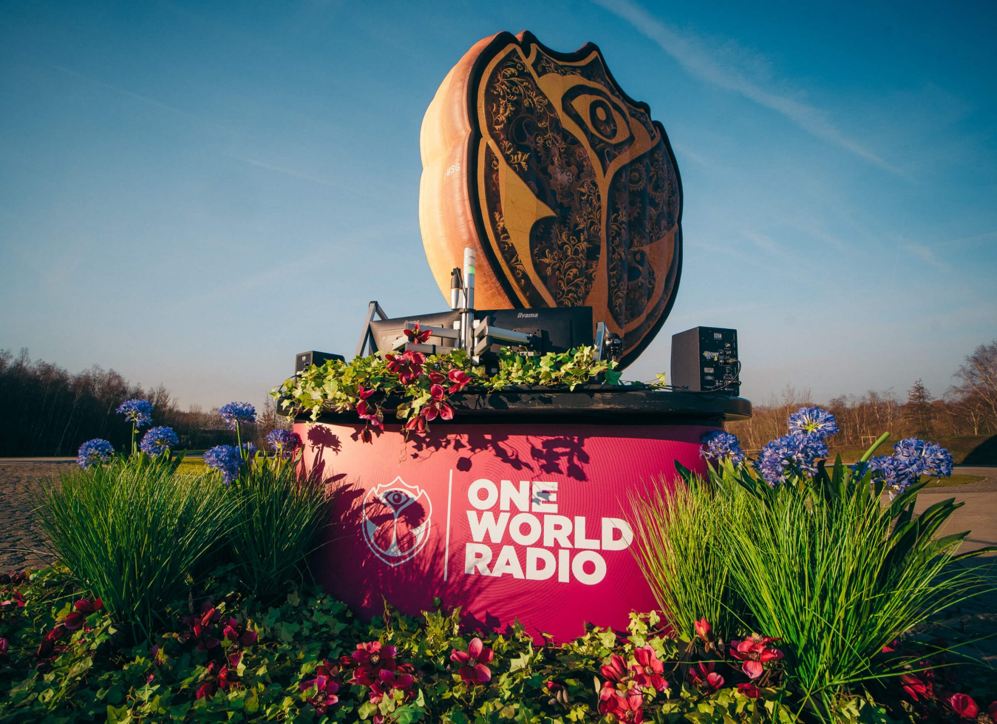 Tomorrowland Ra Mắt One World Radio