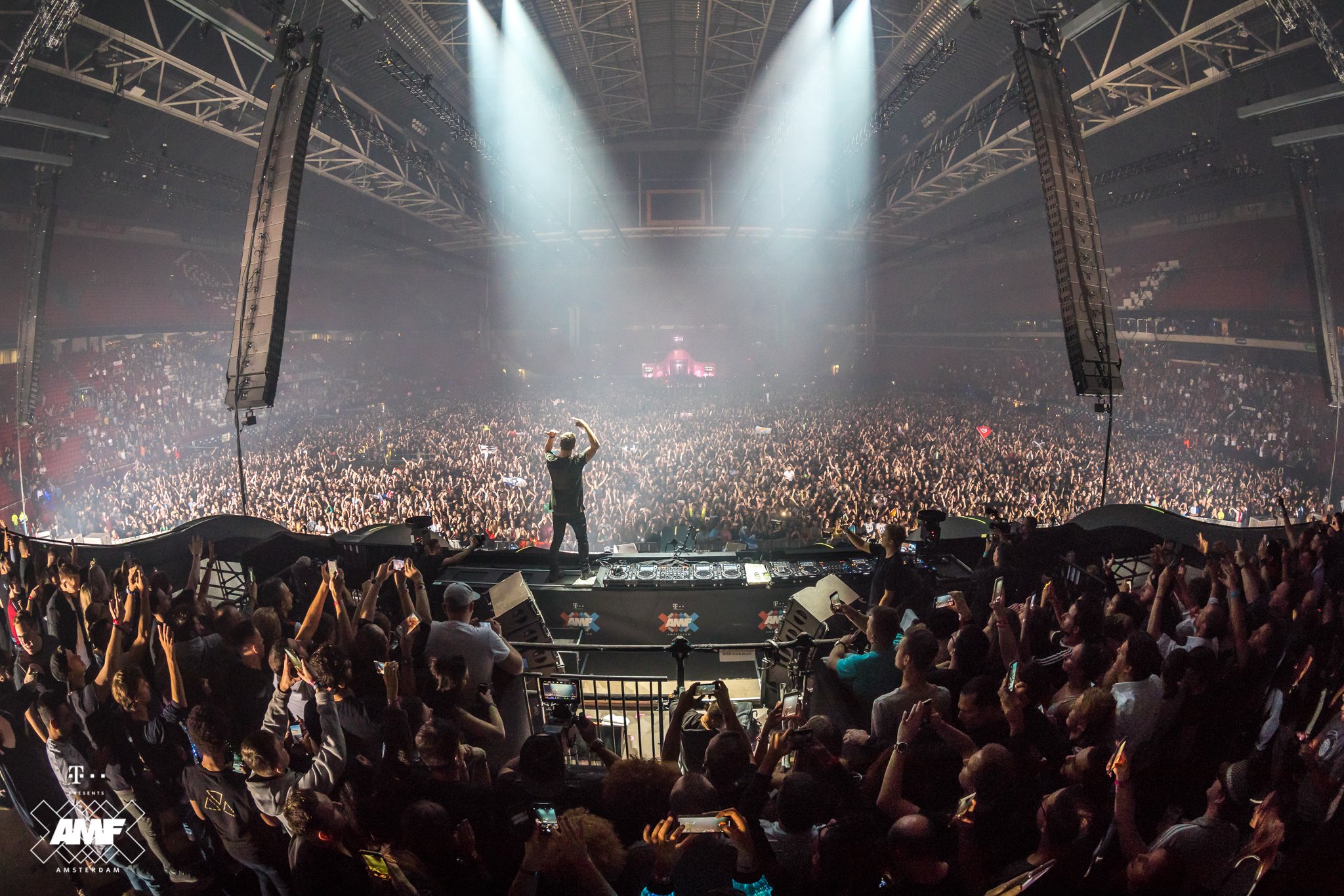 Martin Garrix Giữ Ngôi DJ Số 1 Thế Giới 3 Năm Liền và Đây Là Full List Top 100 DJ Mag 2018